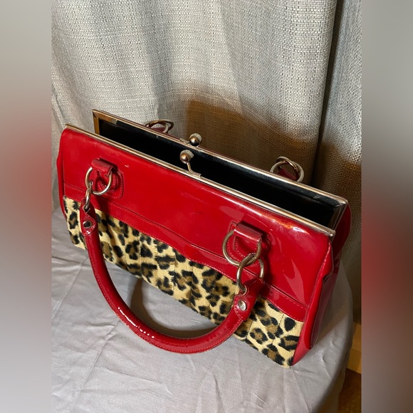 Luxe de Ville Purse - Picture 2 of 9